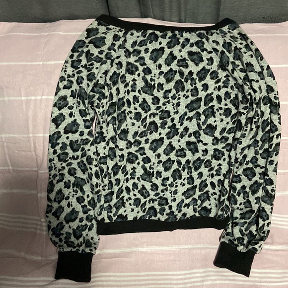 Lucca Couture Animal Print Sweater Size Medium - Picture 3 of 4